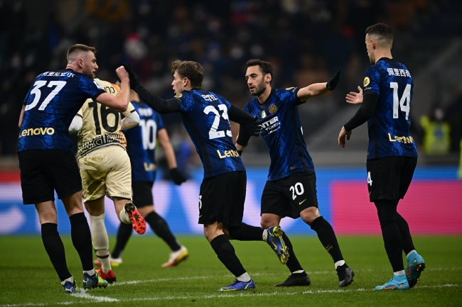 记者：杨希、向余望对阵韩国U22时大概率无法出场