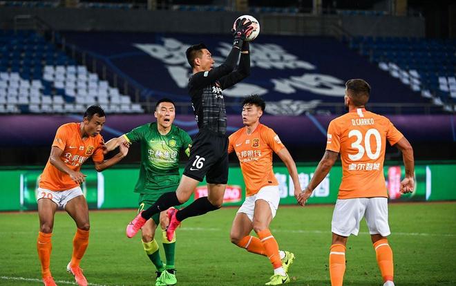 连续三年出局！吉罗纳国王杯再遭下级队伍淘汰，米歇尔三将首秀难挡噩运