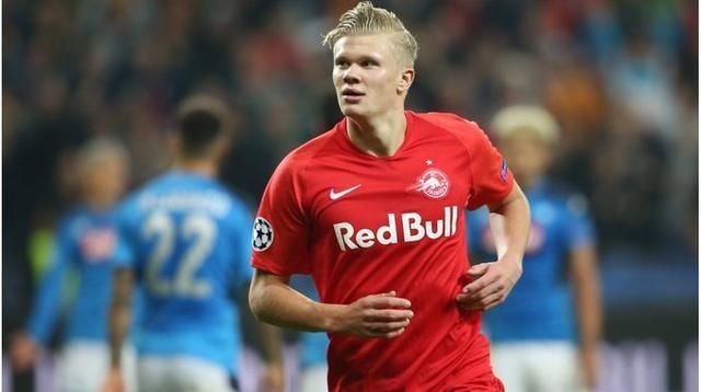 西甲焦点战：皇家奥维耶多步步紧逼马略卡，赛季前景扑朔迷离