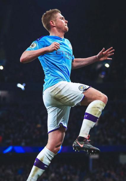 5断！卡森·华莱士：每个人都以防守为傲充满活力并享受比赛乐趣（卡森·华莱士5抢断：全队以防守为傲、活力满满，尽享比赛乐趣）