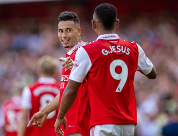 英超积分榜：曼联力克狼队升至第6，曼城落后榜首阿森纳2分（英超榜况：曼联击败狼队升第6，曼城距领头羊阿森纳2分）