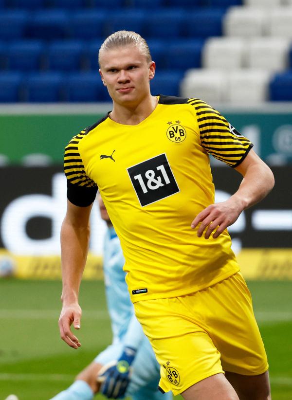 曼城仍是倒三角之王，哈兰德给后卫出了道无解之题（曼城依旧统治倒三角，哈兰德令后卫束手无策）