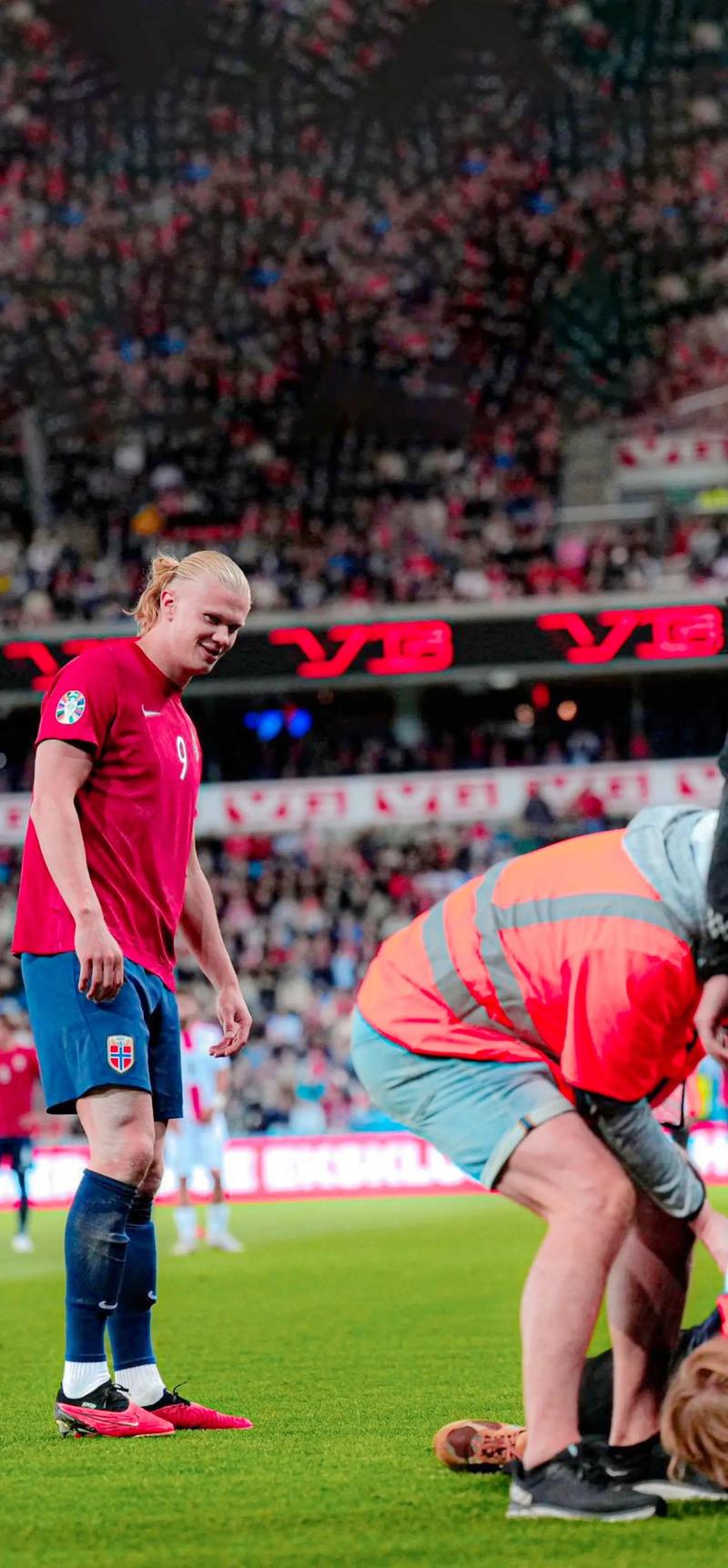 HWG！罗马诺：拜仁签下17岁中卫小将奥拉亚，明年2月加盟（罗马诺：拜仁已签下17岁中卫奥拉亚，明年2月正式加盟）