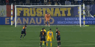 阿森纳遭遇伤病打击：莫斯克拉缺阵几周，维拉绝杀险胜