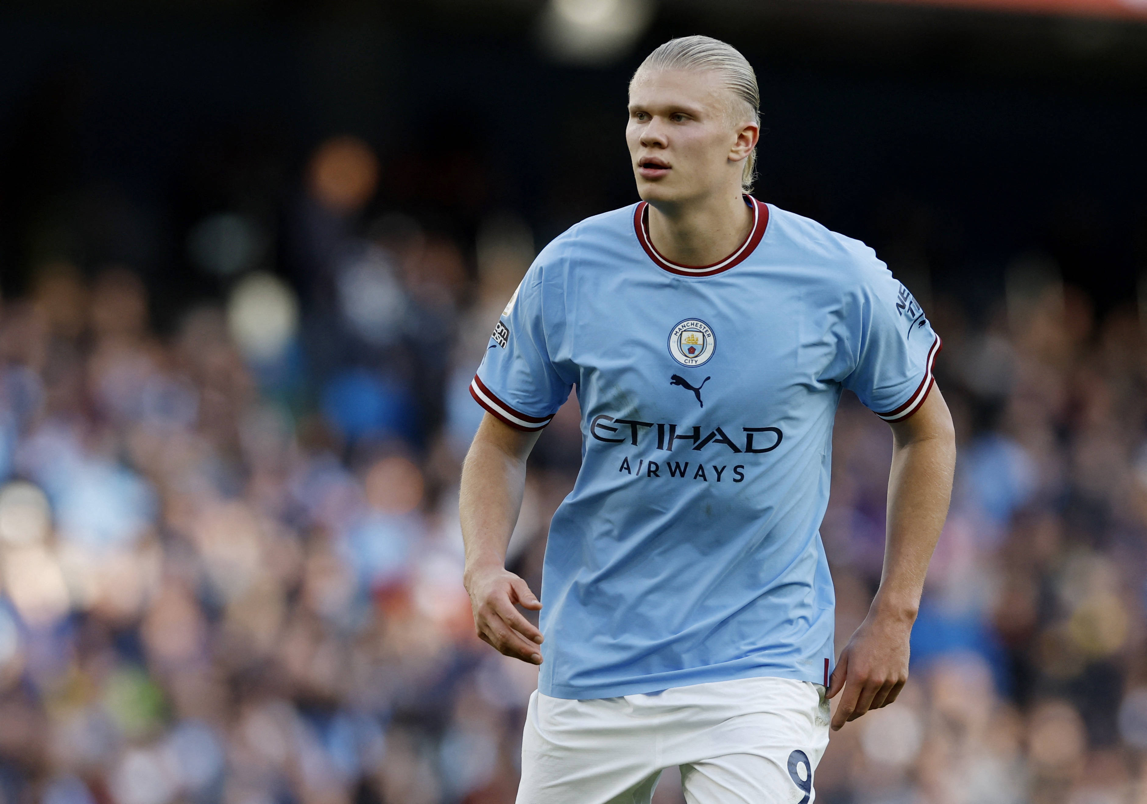 每体：桑托斯欠290万欧无力偿还，巴萨或借此机会锁定苏扎