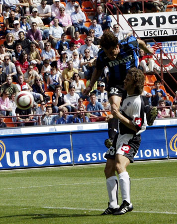 西蒙尼：阿尔马达表现非常出色，密集赛程给球队带来巨大压力（西蒙尼称赞阿尔马达表现亮眼，密集赛程令球队承受巨大压力）