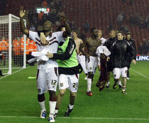 BBC：沙特仍有兴趣签下萨拉赫，球员在利物浦已连续两场替补