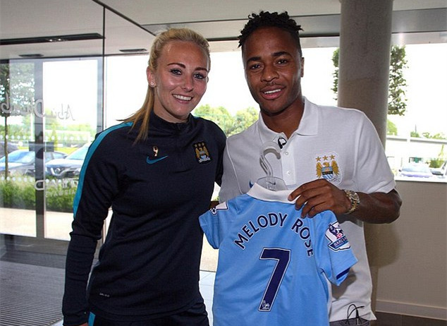 足球意甲豪门迎来10连胜，状态如日中天（意甲豪门斩获10连胜，气势如虹）