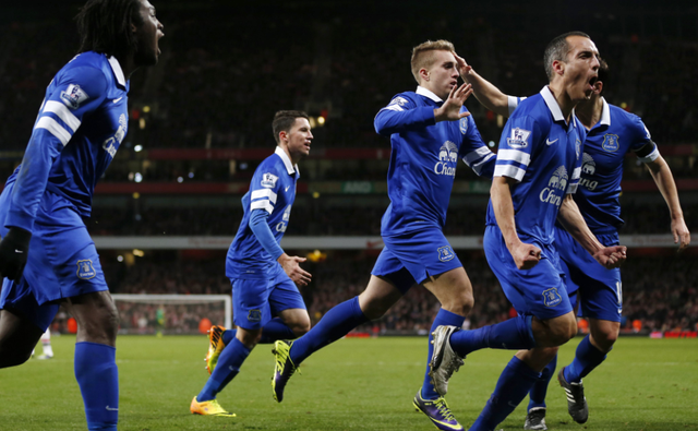 再见曼联！曝6500万“顶星”离队！1.8亿强援投奔红魔，强挖皇马